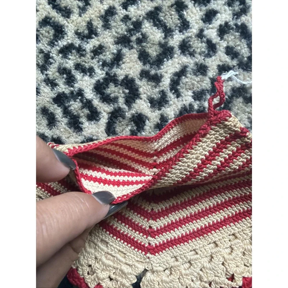 VTG Handmade Crochet Shorts Potholder Hot Pad Coaster Red Cottage Grannycore